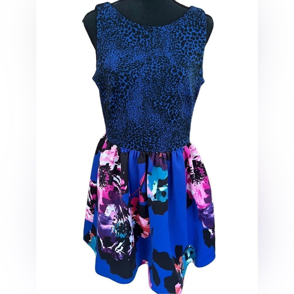 Taylor sleeveless blue dress with animal print top and scuba floral bottom sz 8